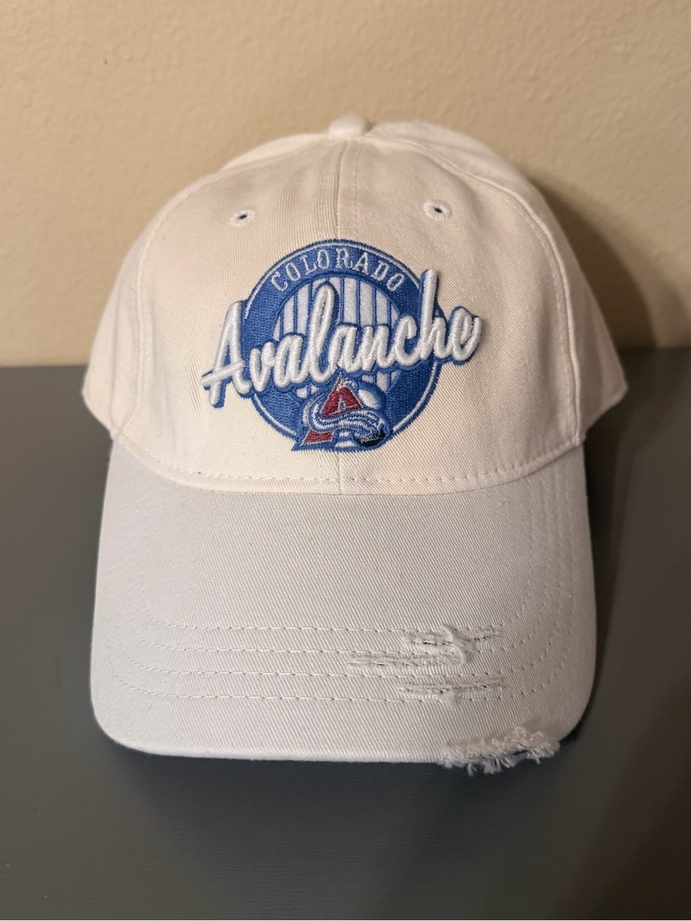 Colorado Avalanche NHL Distressed Snapback Hat Drew Pearson NWT